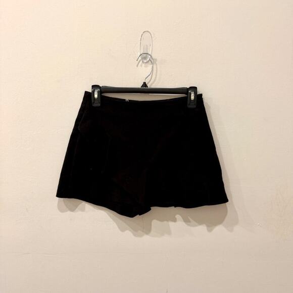 Zara Pants - Zara Cotton Blend Ruffle Trim High Waisted Trouser Shorts Black Women's Size S